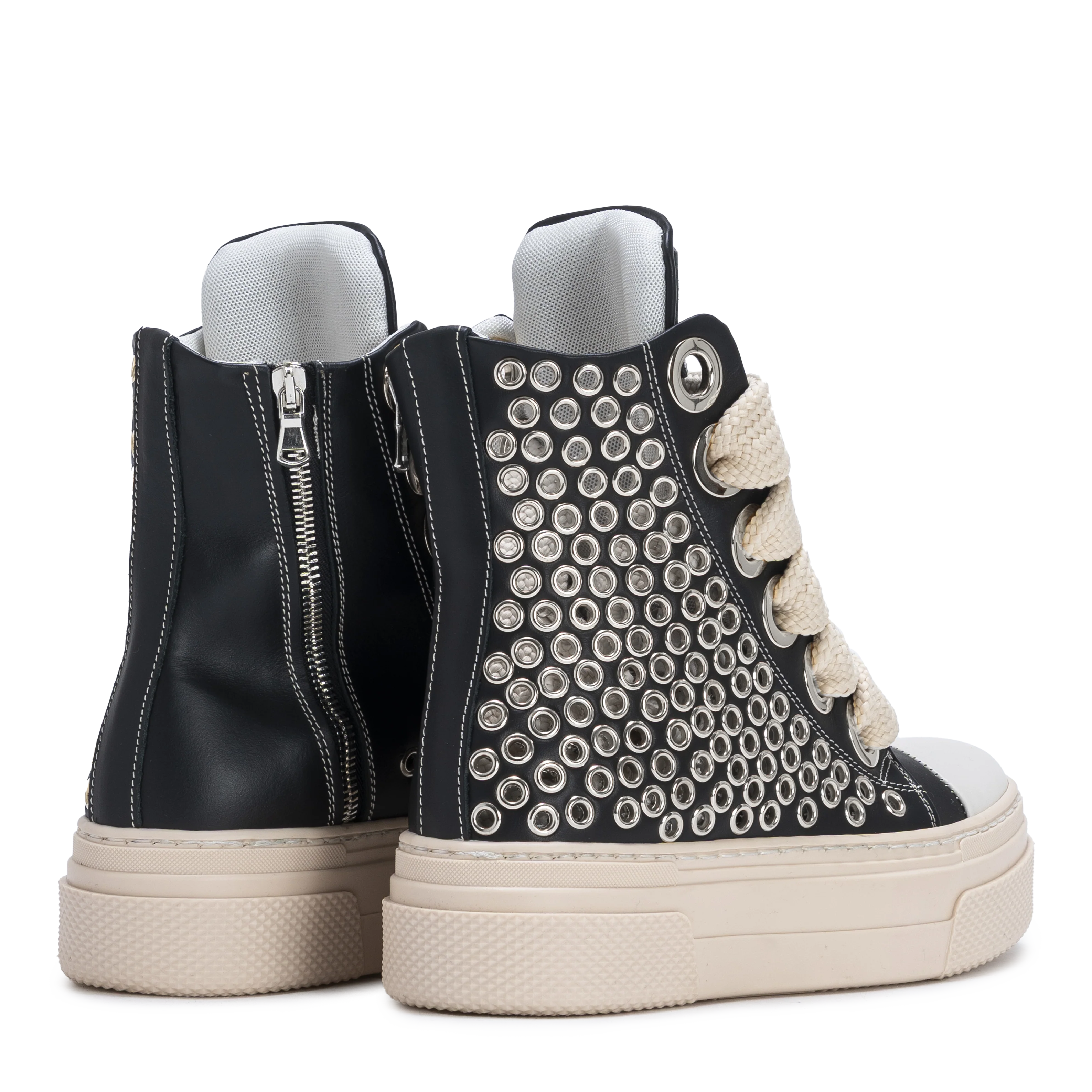 CALIPSO 300 – Silver Eyelets - Image 3
