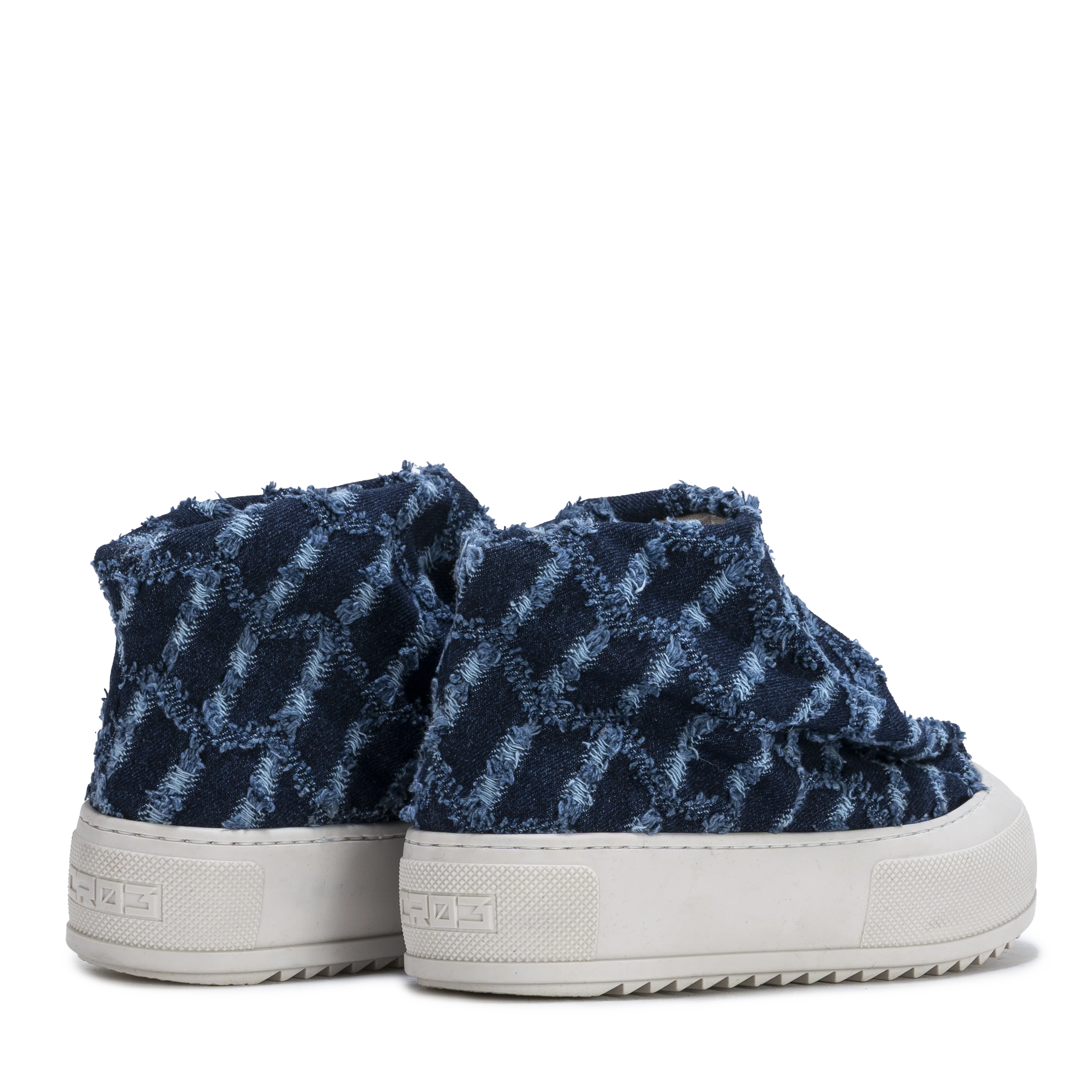 CLOUD – Textured Denim - Image 3