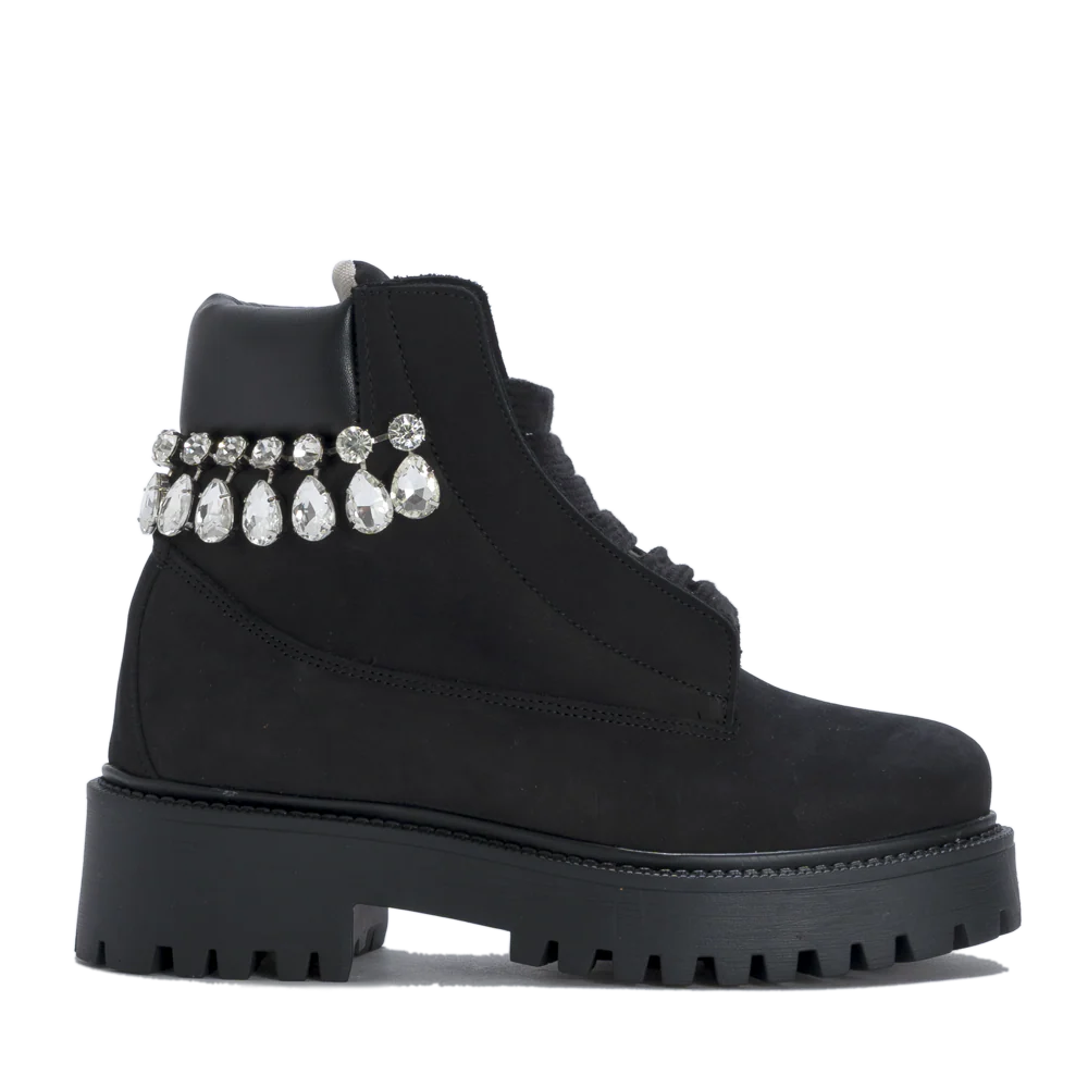 STARBOOT CUSTOM – Black Crystal Force