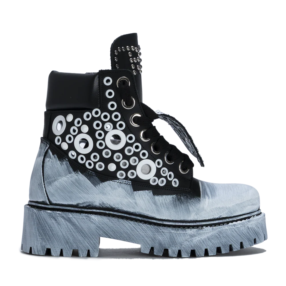 STARBOOT CUSTOM – White Eyelets Painted Edition